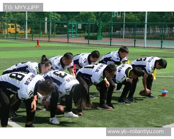 快船全队团建活动共赏橄榄球比赛并拍摄合影留念欢乐时光 快船全队团建活动共赏橄榄球比赛并拍摄合影留念欢乐时光