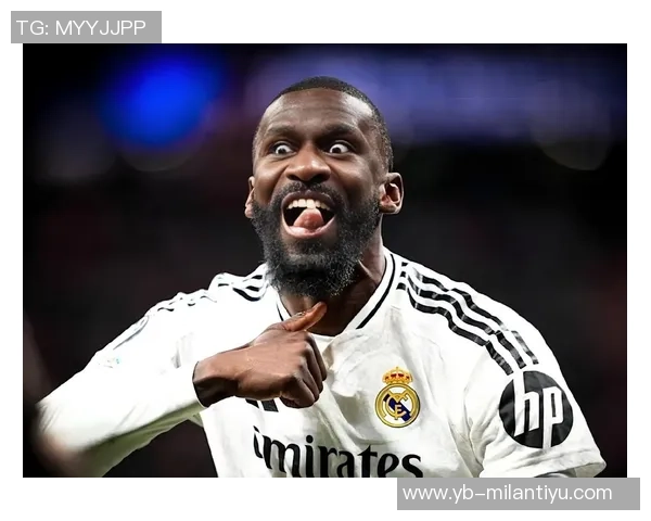 约旦门将挥拳庆祝却愣在原地目睹皮球意外入网的瞬间 约旦门将挥拳庆祝却愣在原地目睹皮球意外入网的瞬间