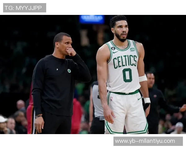 马祖拉强调教练与球员的联结与尊重个体对赢球的重要性 马祖拉强调教练与球员的联结与尊重个体对赢球的重要性